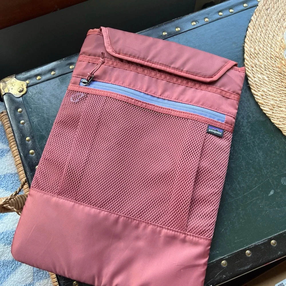 Patagonia Rose Pink Tablet Sleeve with Light Blue Zipper Pocket